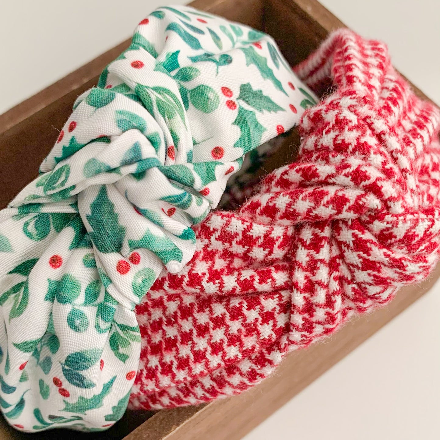 mistletoe + holly collection