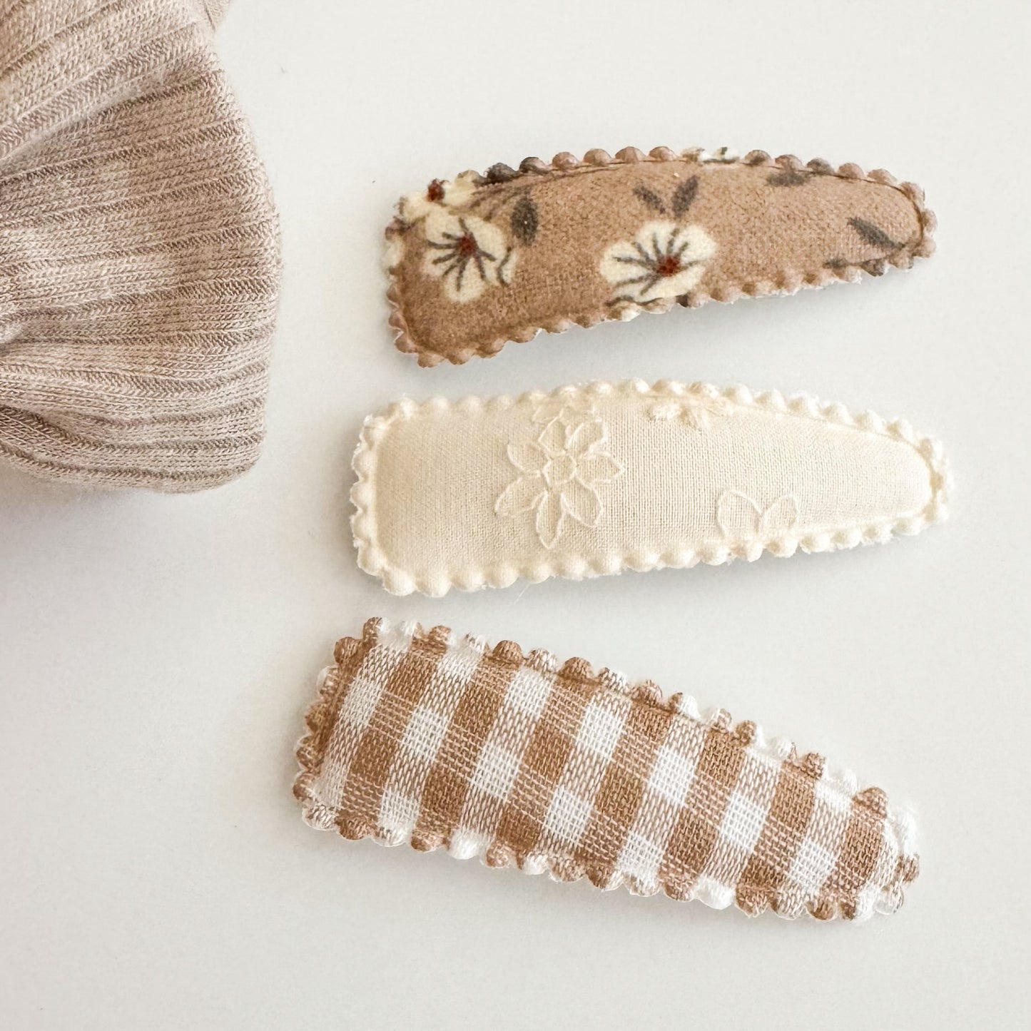 vintage snap clip trios