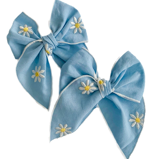 embroidered daisy classic bow
